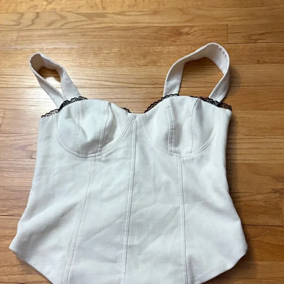 Reformation Alisa Top Ivory - Size 8 B07 - Picture 2 of 8